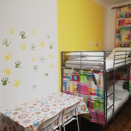 Lorf Hostel&Apartments Krakow Bagian luar foto