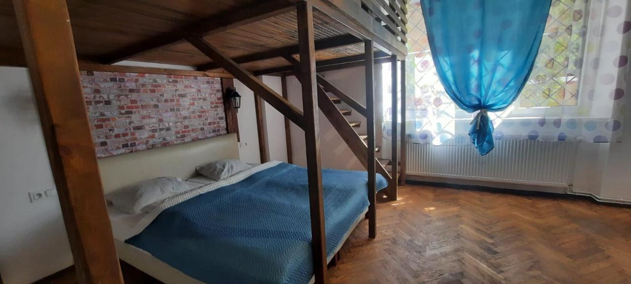 Lorf Hostel&Apartments Krakow Bagian luar foto