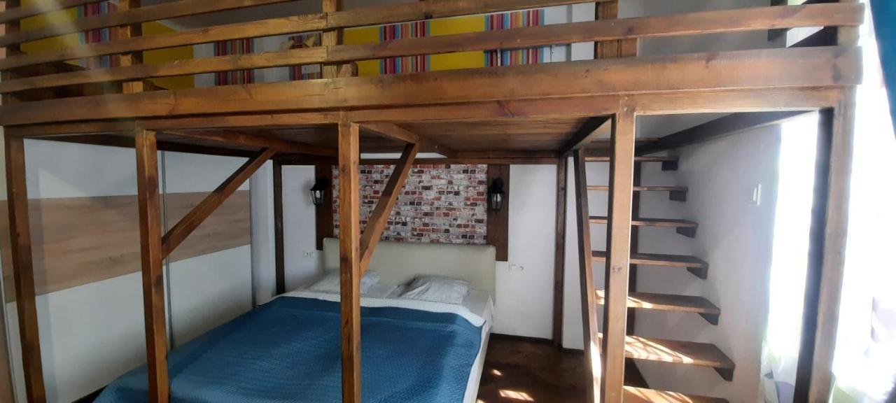 Lorf Hostel&Apartments Krakow Bagian luar foto