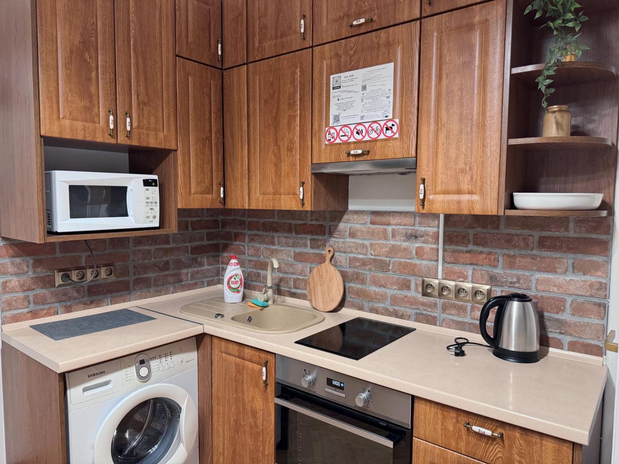 Lorf Hostel&Apartments Krakow Bagian luar foto