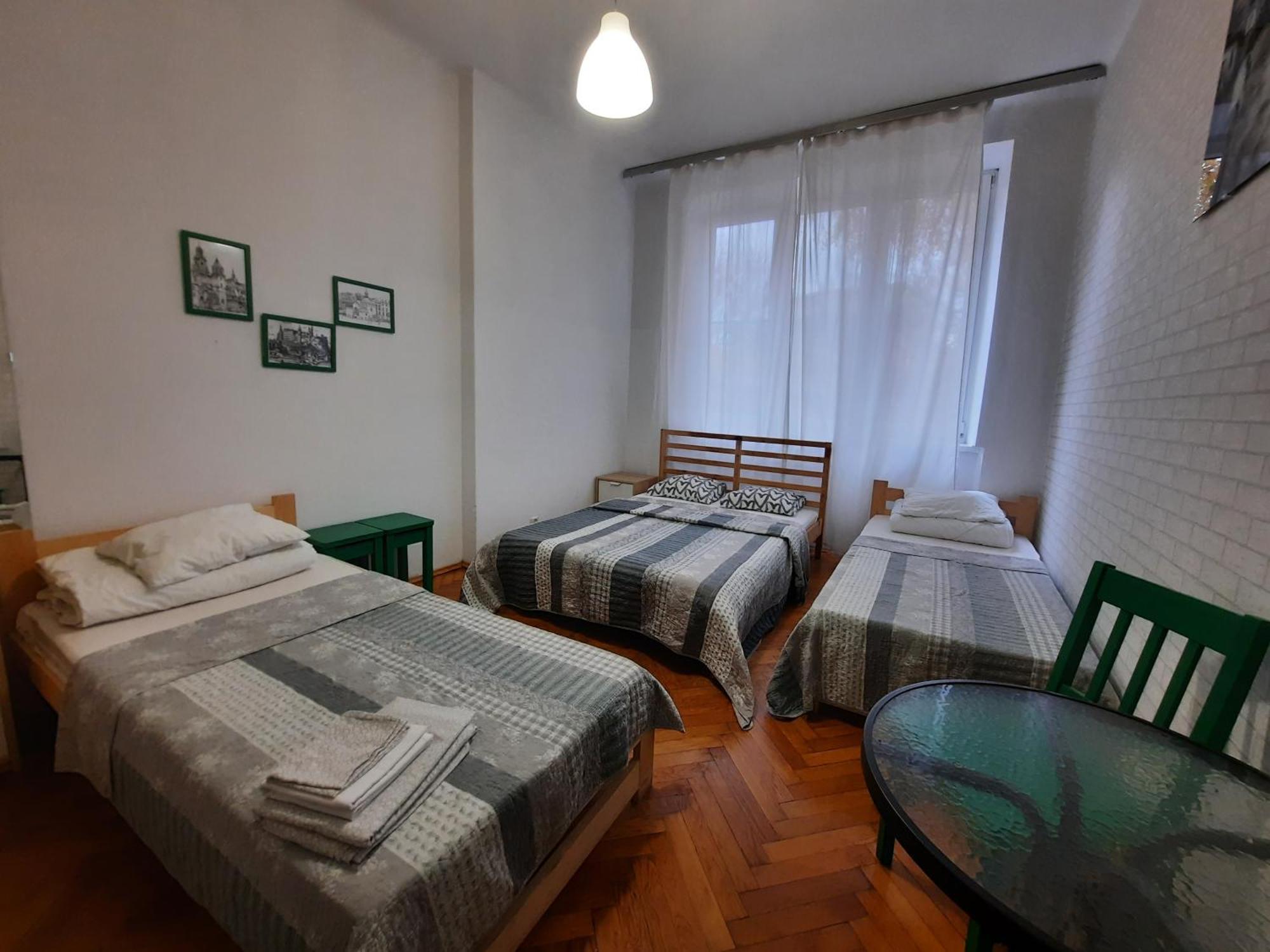 Lorf Hostel&Apartments Krakow Bagian luar foto