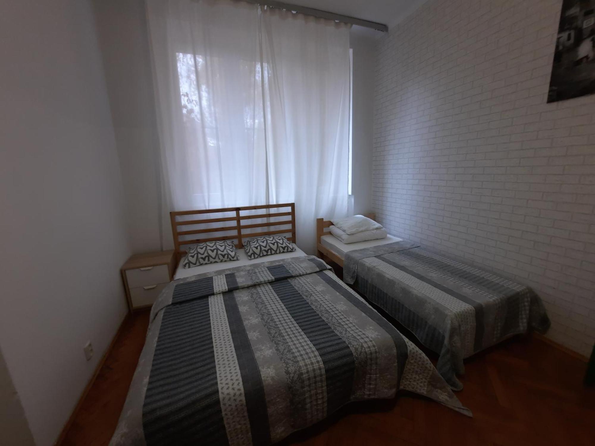 Lorf Hostel&Apartments Krakow Bagian luar foto