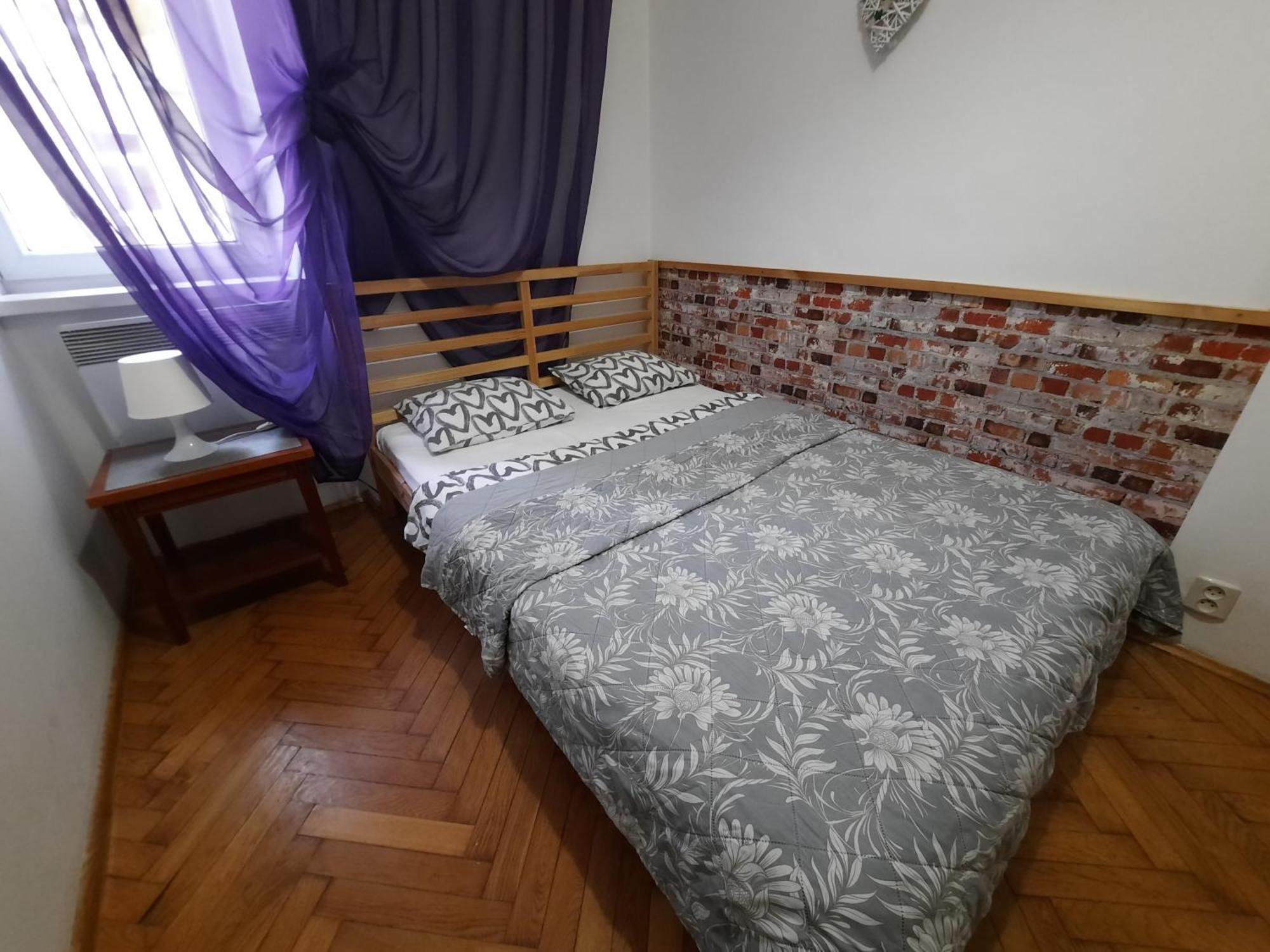 Lorf Hostel&Apartments Krakow Bagian luar foto