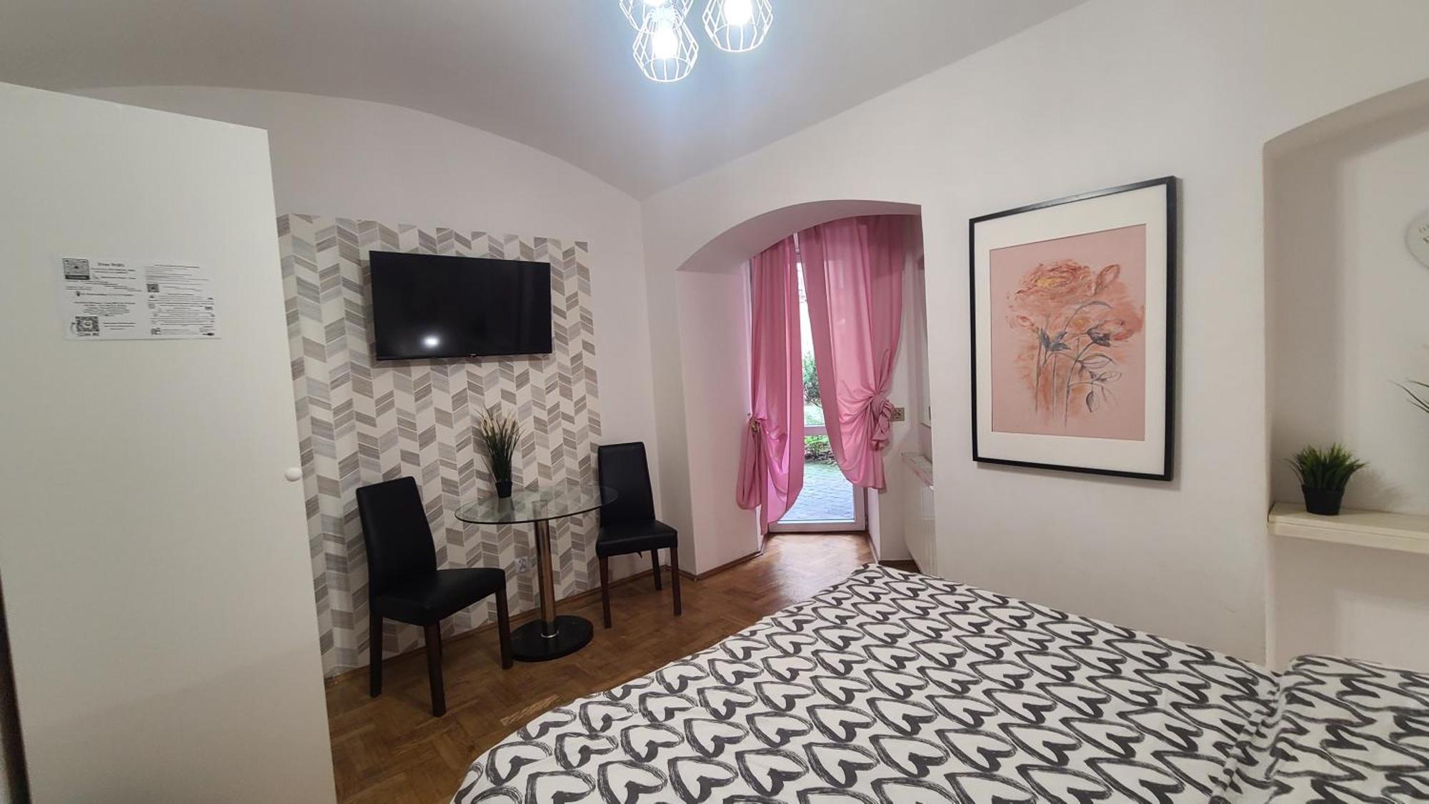 Lorf Hostel&Apartments Krakow Bagian luar foto