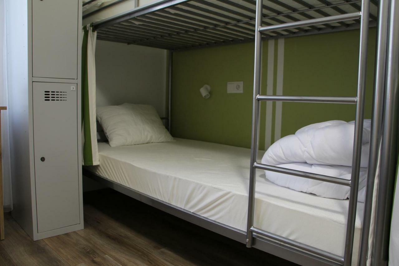 Lorf Hostel&Apartments Krakow Bagian luar foto