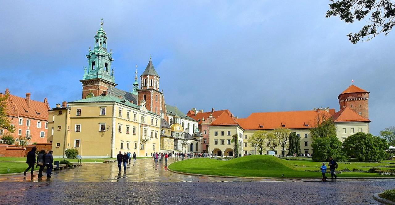 Lorf Hostel&Apartments Krakow Bagian luar foto